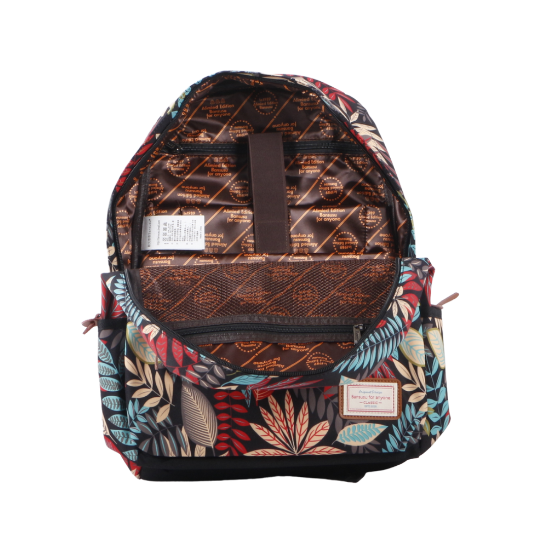 mochila hojas abierta